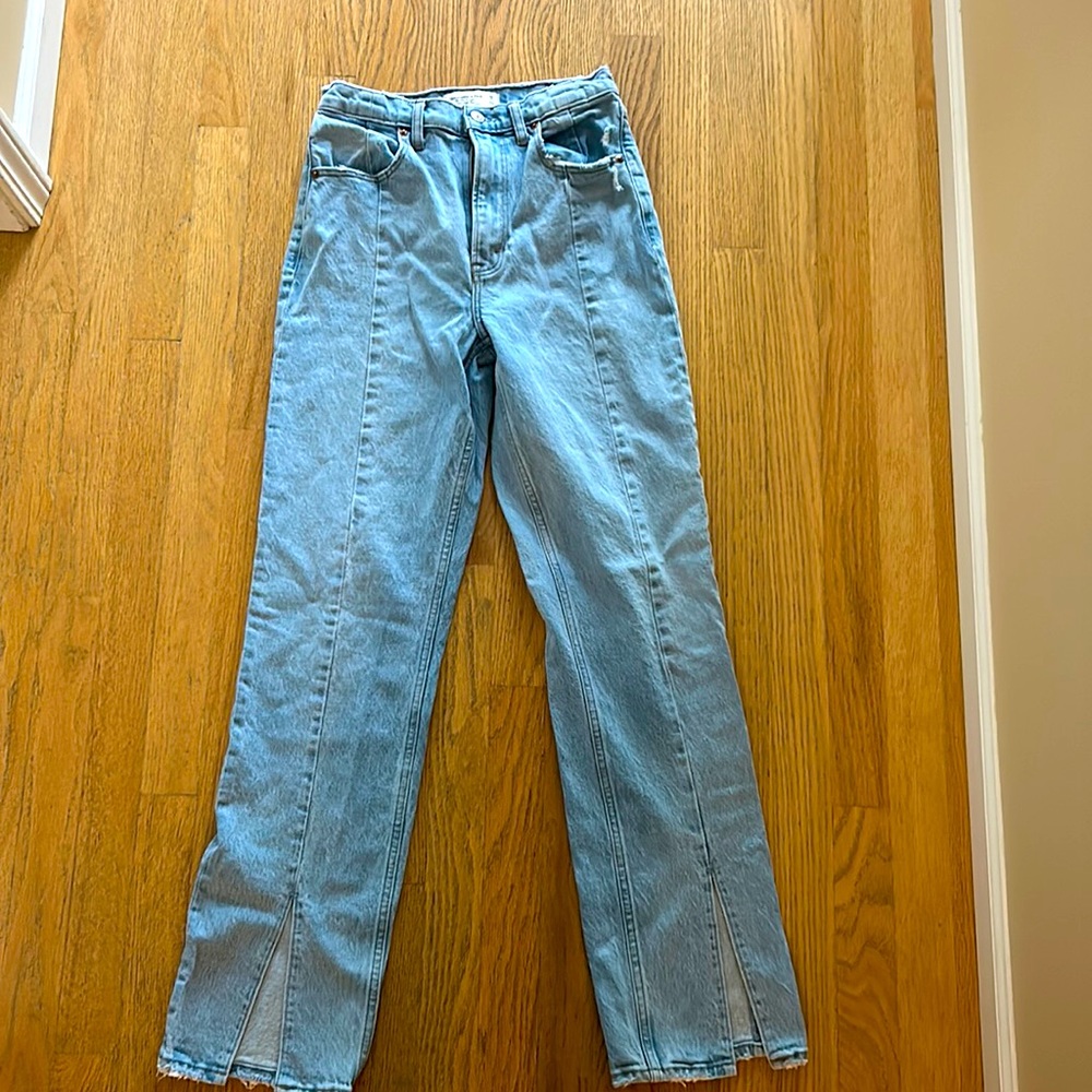 Abercrombie & Fitch The 90s Straight Ultra High Rise